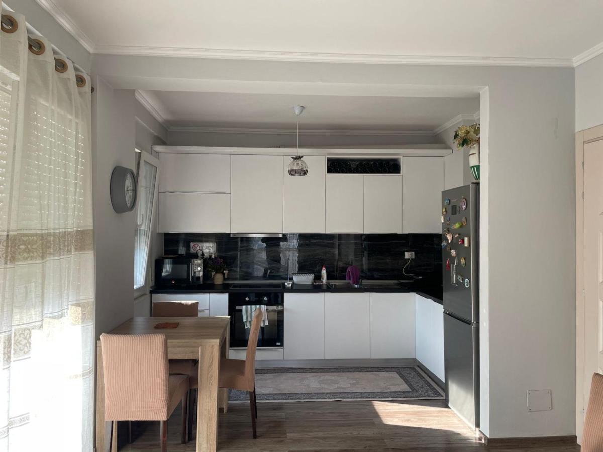 Oslo Rruga Bardhyl Apartament Tirana