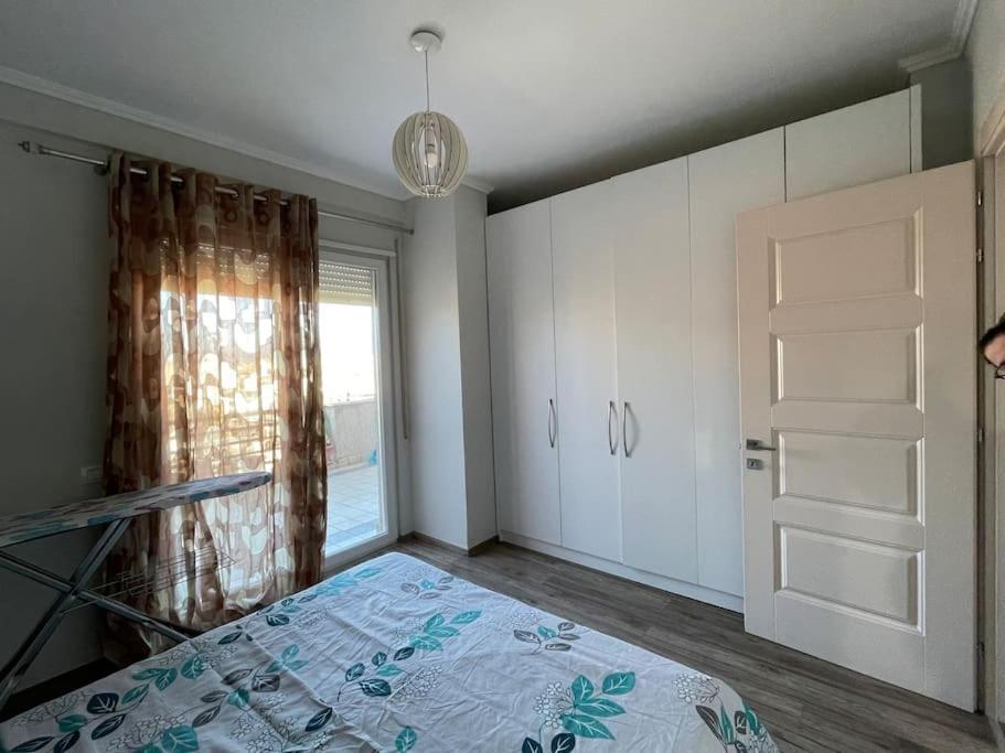 Oslo Rruga Bardhyl Apartament *